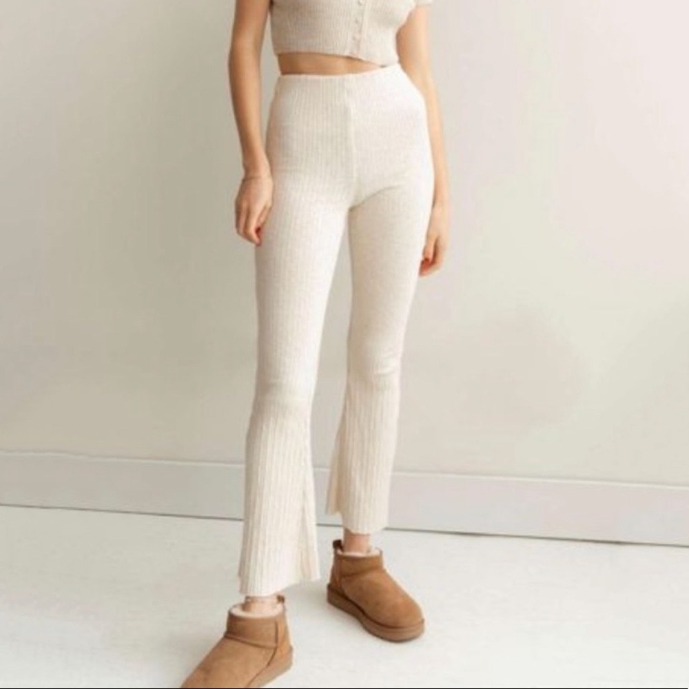 • Urban Outfitters Rosie Ribbed Flare Lounge Pant In Ivory L • - Picture 2 of 12
